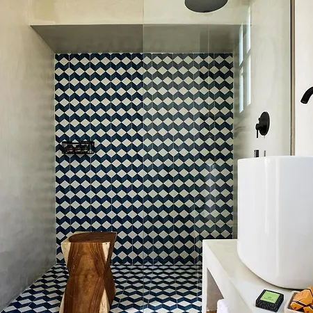 Syroc Maison Apart-hotel 4*