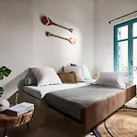Ξενοδοχείο με διαμερίσματα Syroc Maison 4*