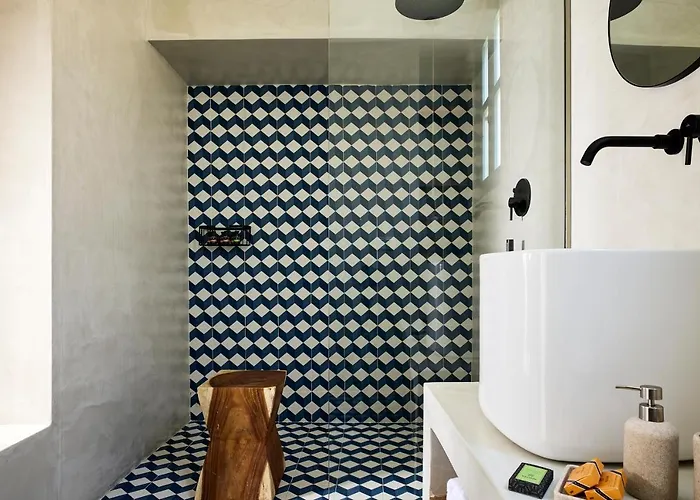 Syroc Maison アパートホテル 4*