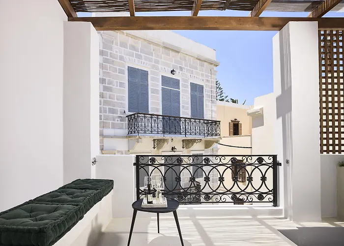 Syroc Maison アパートホテル